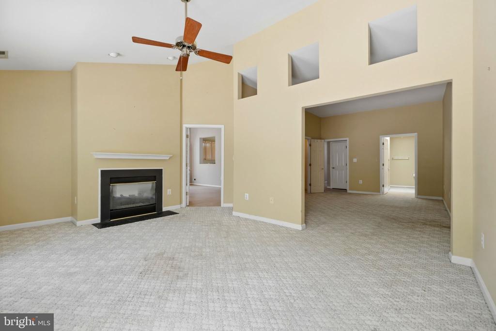 11403 SARASOTA COURT