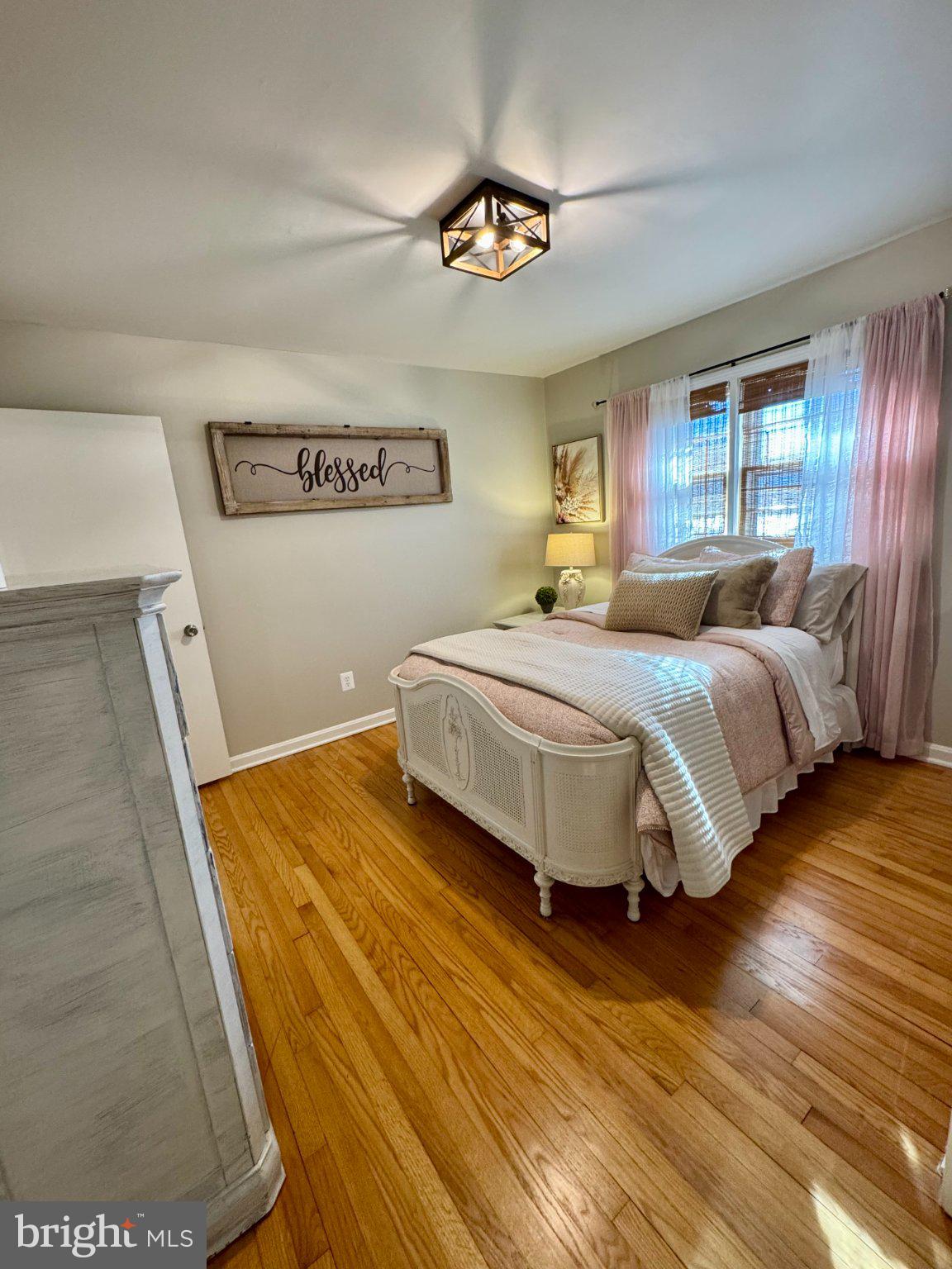 10801 ROLLINGWOOD DRIVE N