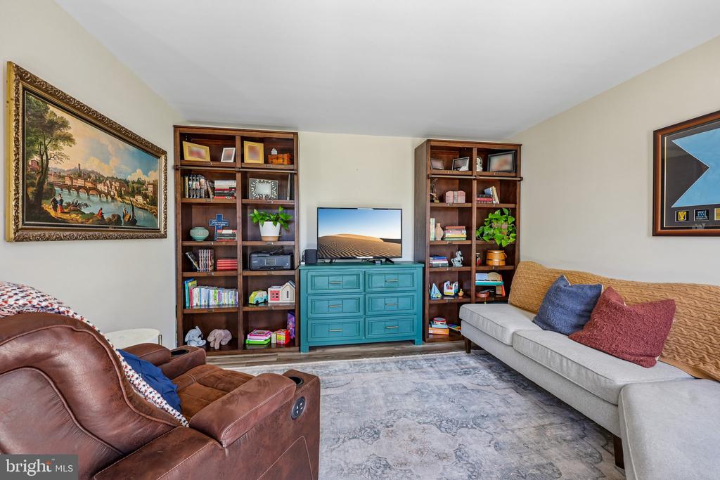 3717 LITTLE RIVER DRIVE