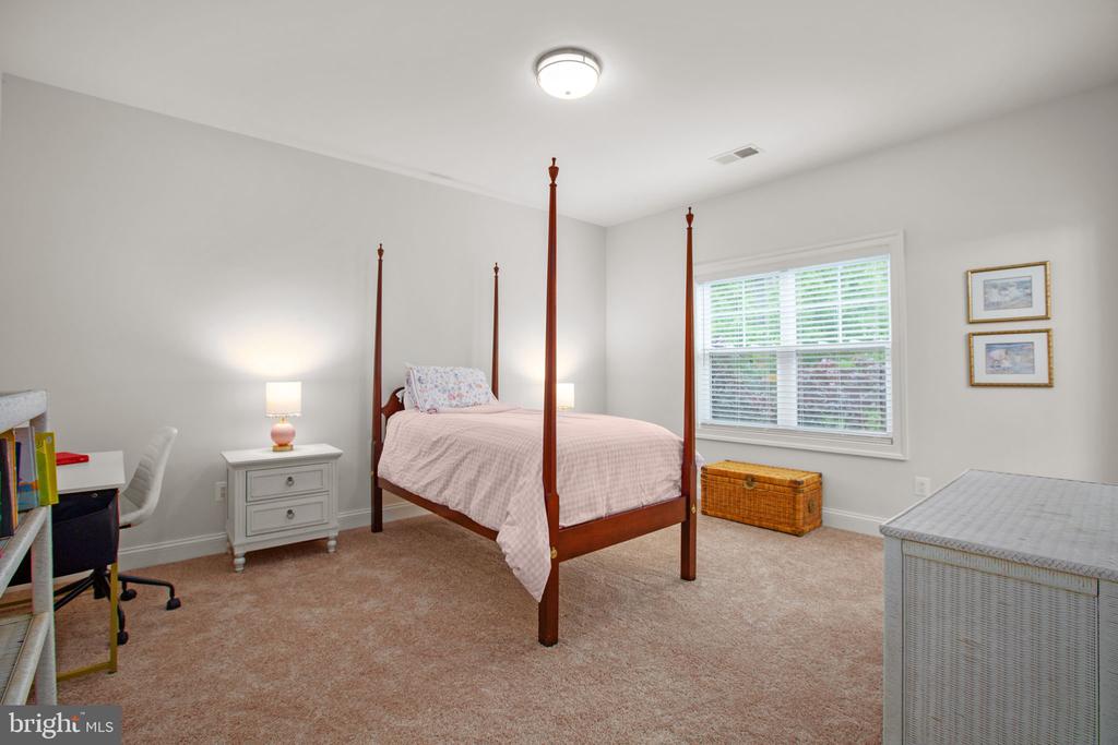 11205 AMABELL DRIVE