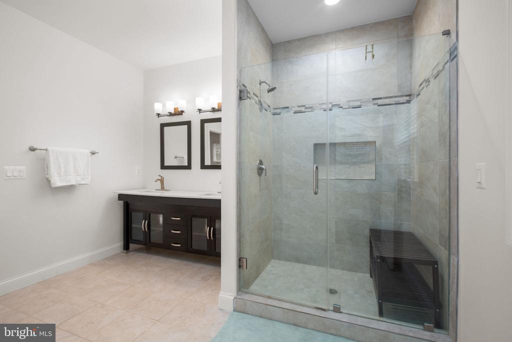11205 AMABELL DRIVE