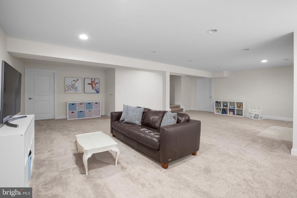 11205 AMABELL DRIVE