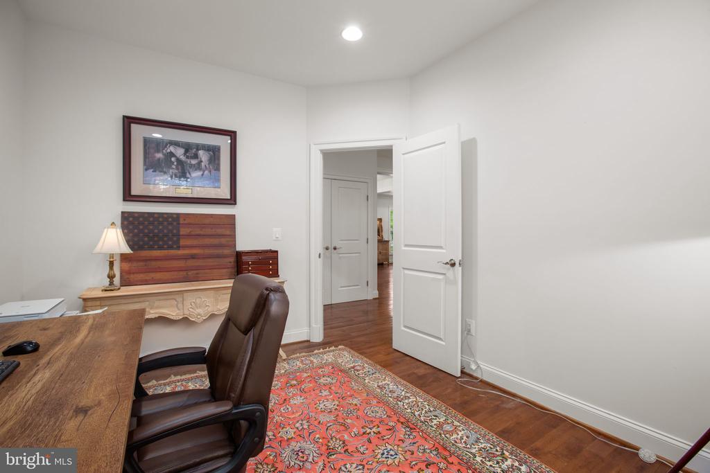 11205 AMABELL DRIVE
