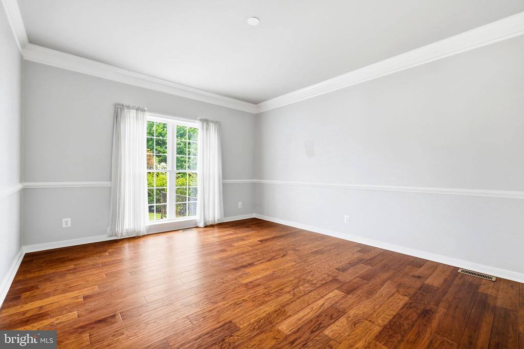 11910 BIG BEN BOULEVARD