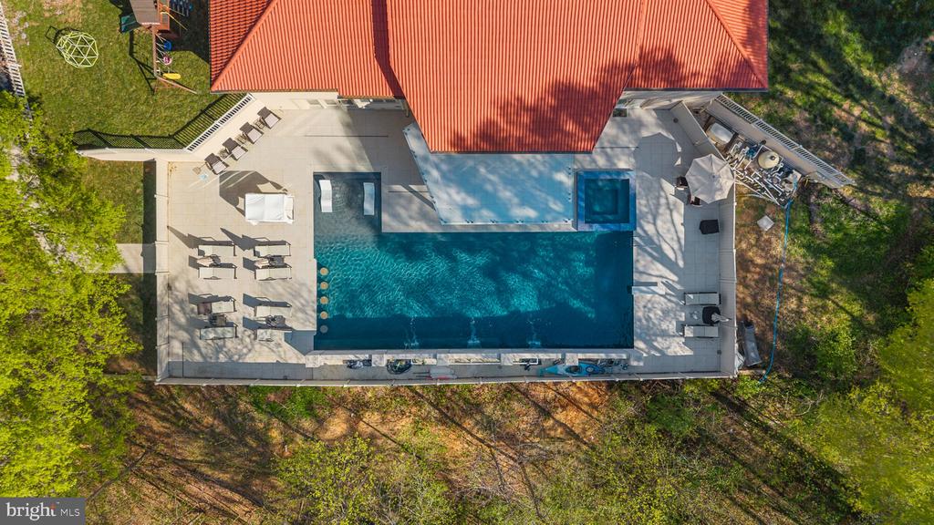 11227 N CLUB DRIVE