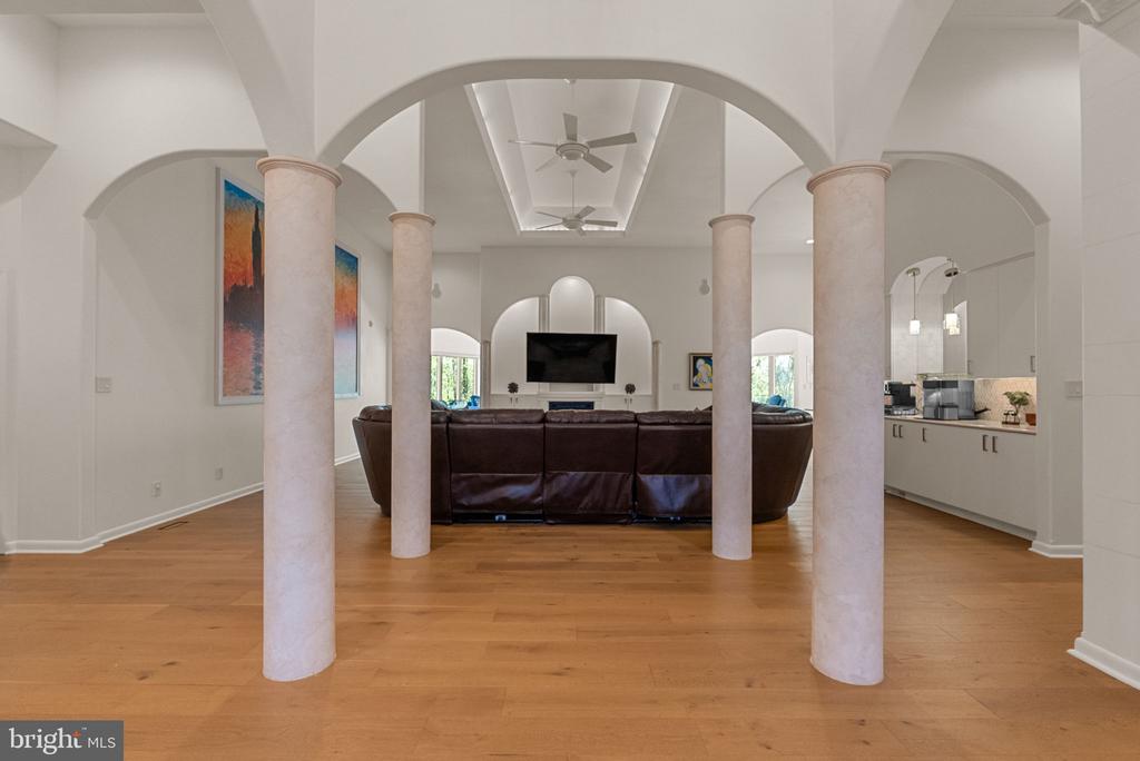 11227 N CLUB DRIVE