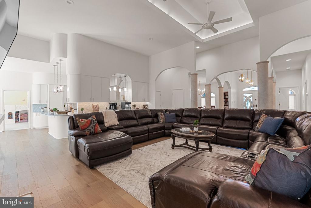 11227 N CLUB DRIVE