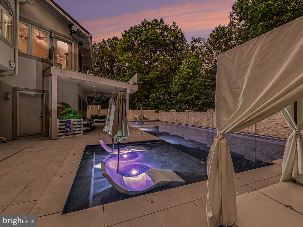 11227 N CLUB DRIVE