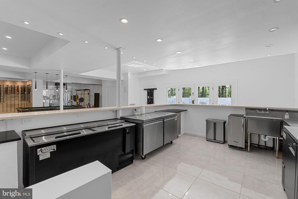 11227 N CLUB DRIVE