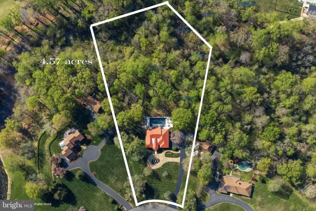 11227 N CLUB DRIVE