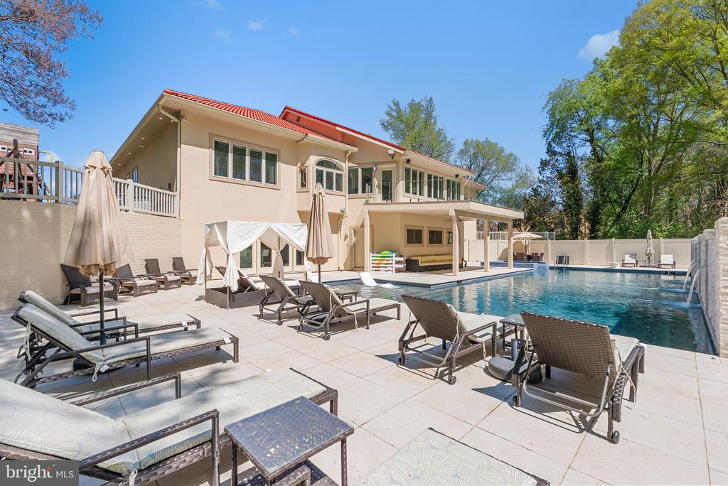 11227 N CLUB DRIVE