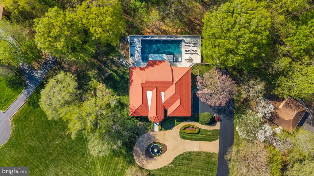 11227 N CLUB DRIVE