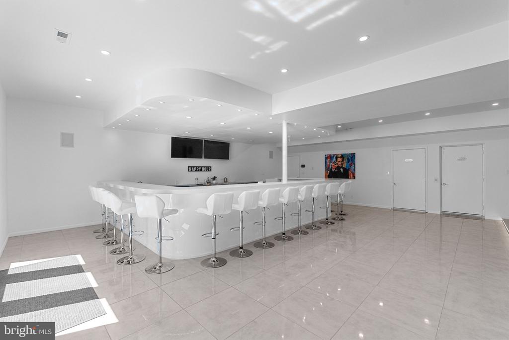 11227 N CLUB DRIVE