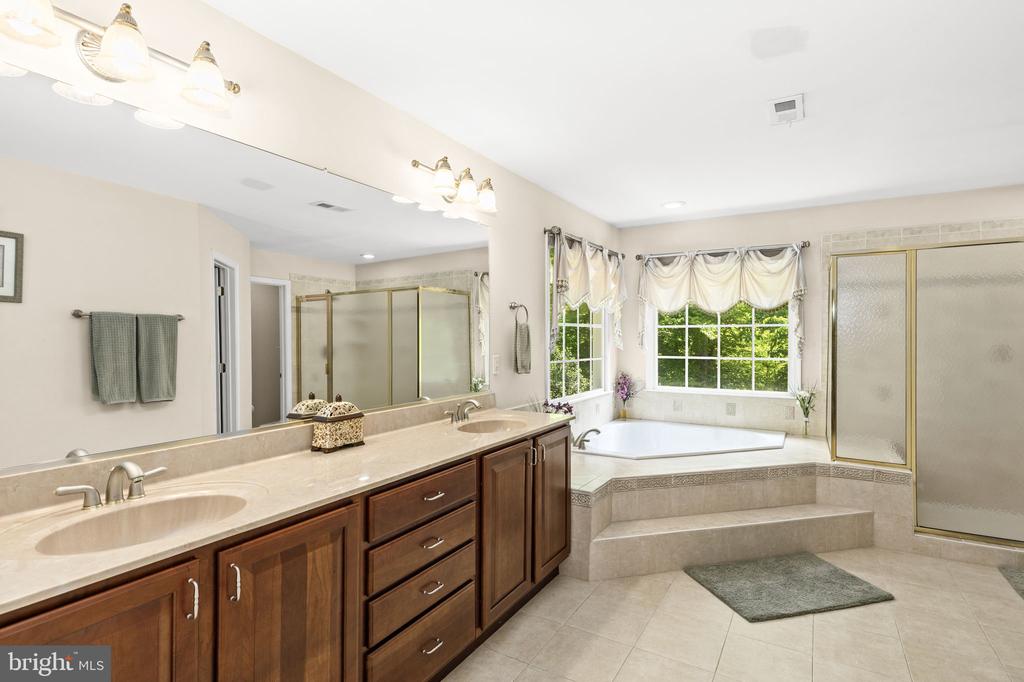 9504 TRENTHAM TRAIL