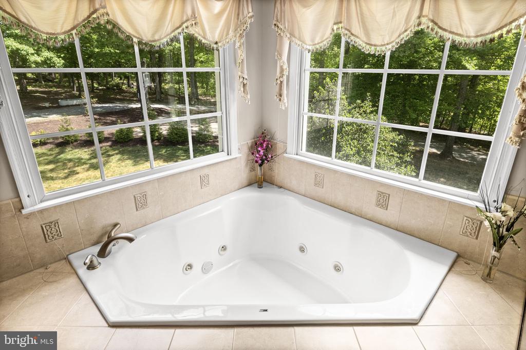 9504 TRENTHAM TRAIL