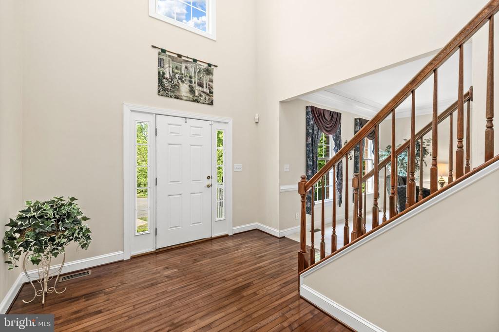 9504 TRENTHAM TRAIL