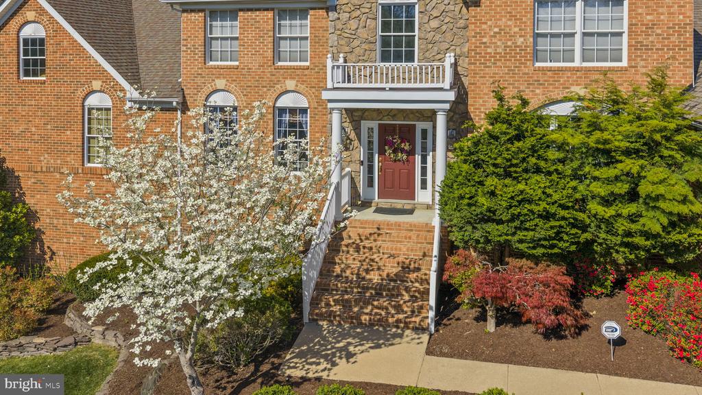 9504 TRENTHAM TRAIL