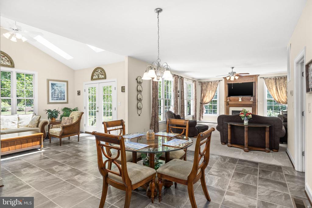 9504 TRENTHAM TRAIL