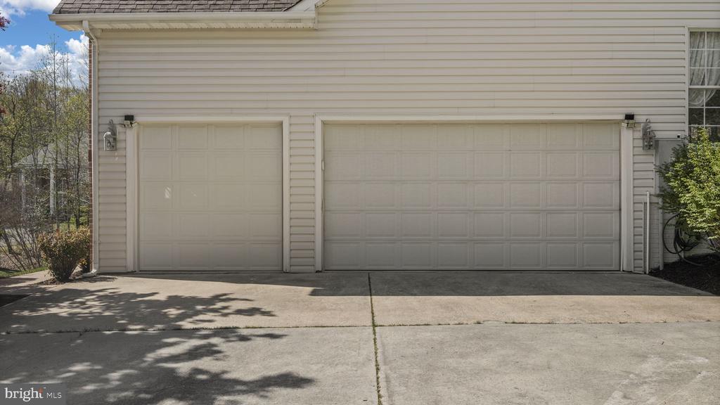 9504 TRENTHAM TRAIL