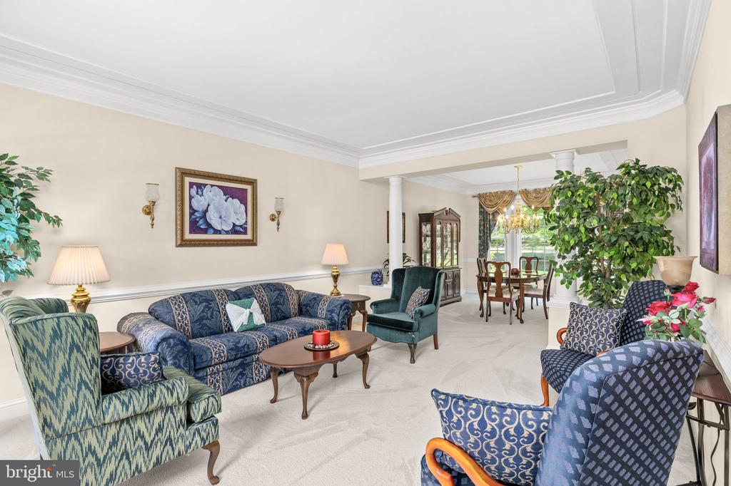9504 TRENTHAM TRAIL