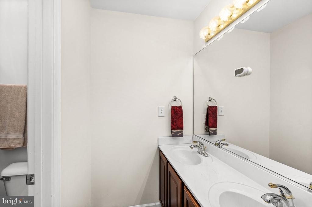 9504 TRENTHAM TRAIL