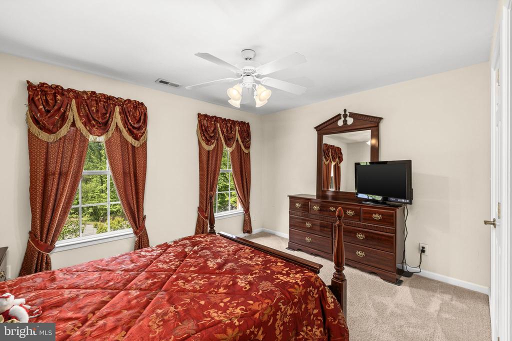 9504 TRENTHAM TRAIL