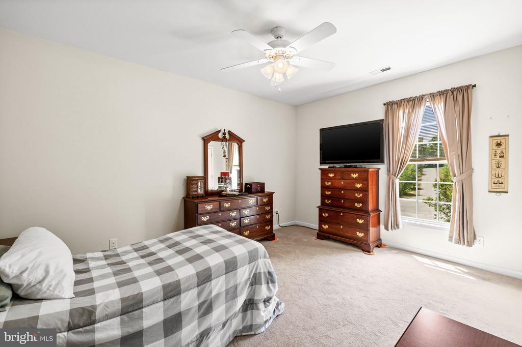9504 TRENTHAM TRAIL