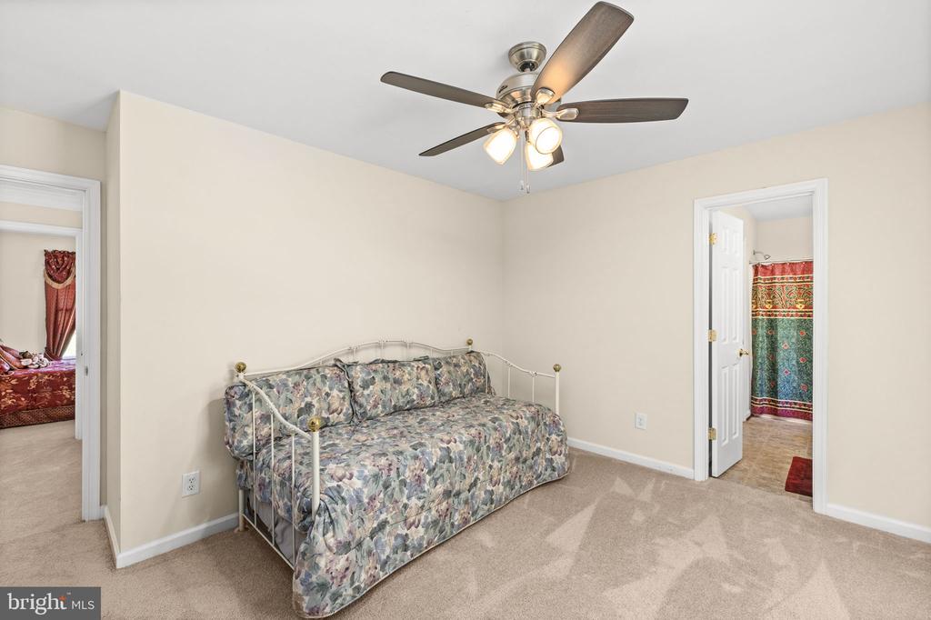 9504 TRENTHAM TRAIL