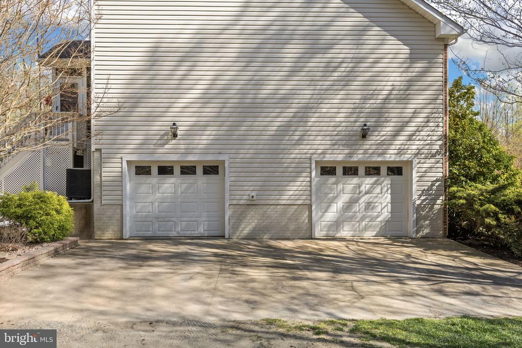 9504 TRENTHAM TRAIL