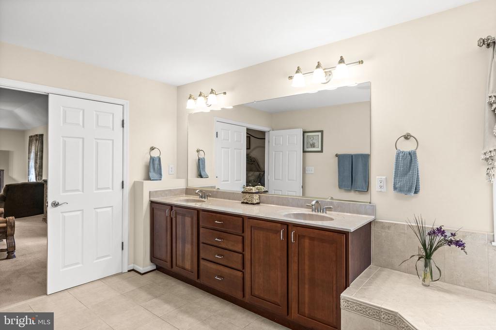 9504 TRENTHAM TRAIL