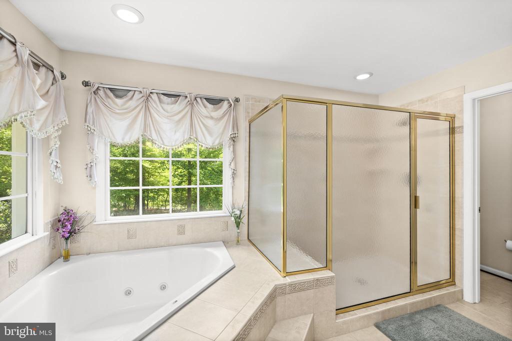 9504 TRENTHAM TRAIL