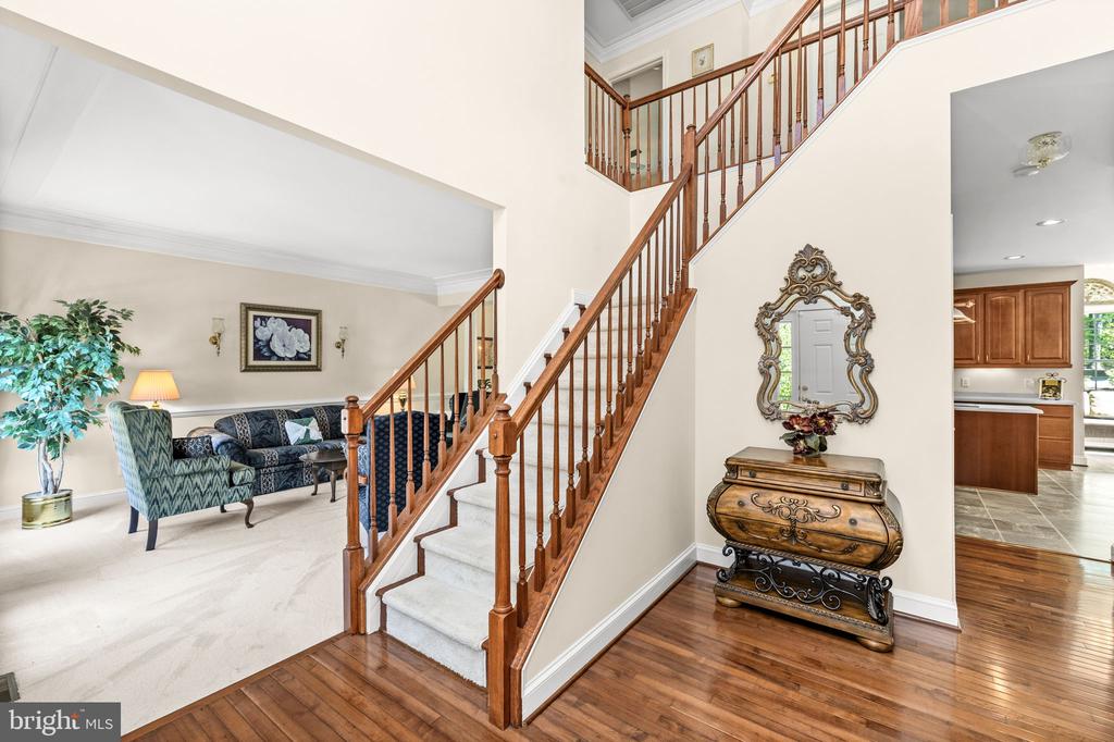 9504 TRENTHAM TRAIL