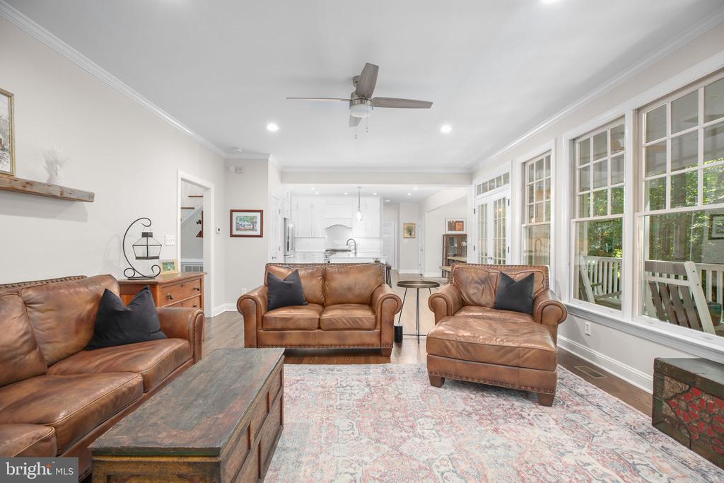7217 BLOOMSBURY LANE
