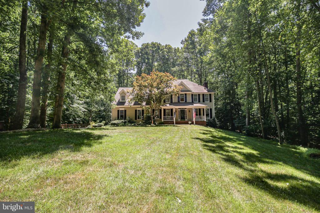 7217 BLOOMSBURY LANE