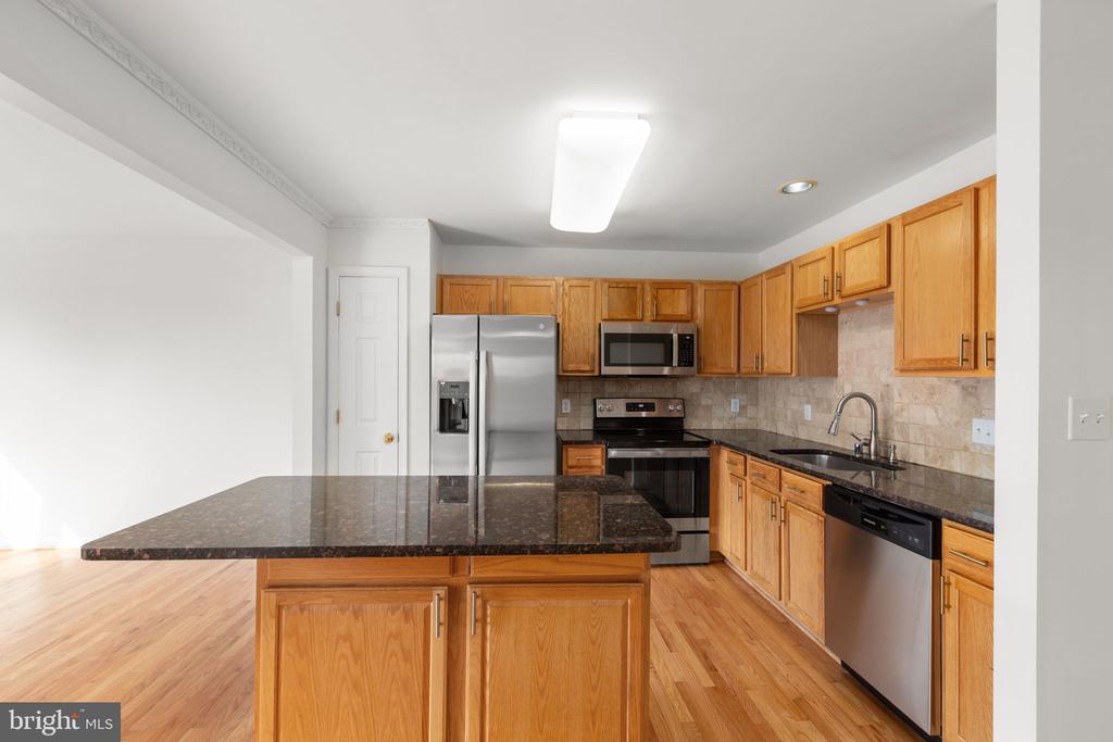 7225 WYTHEVILLE CIRCLE