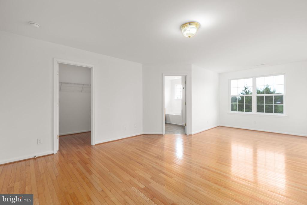 7225 WYTHEVILLE CIRCLE