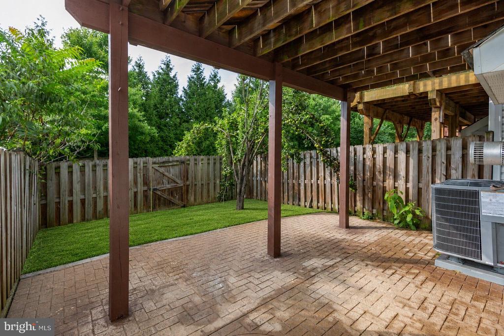 7225 WYTHEVILLE CIRCLE