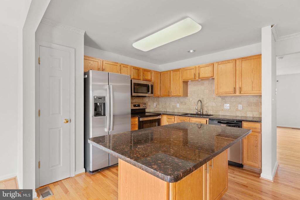 7225 WYTHEVILLE CIRCLE