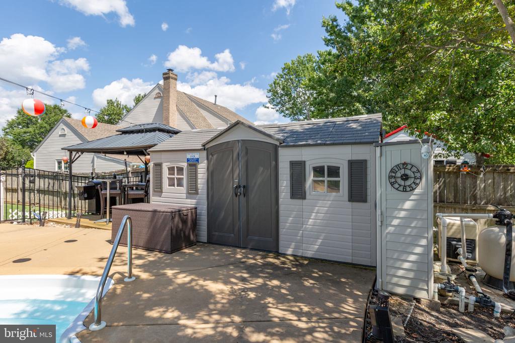 5416 HAZEL COURT