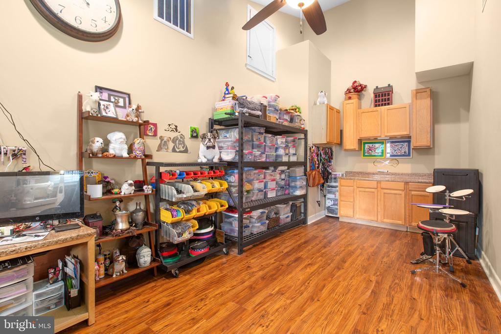 5416 HAZEL COURT