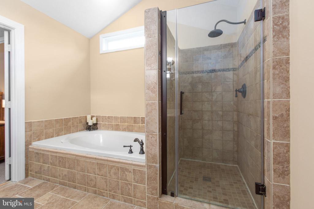 5416 HAZEL COURT