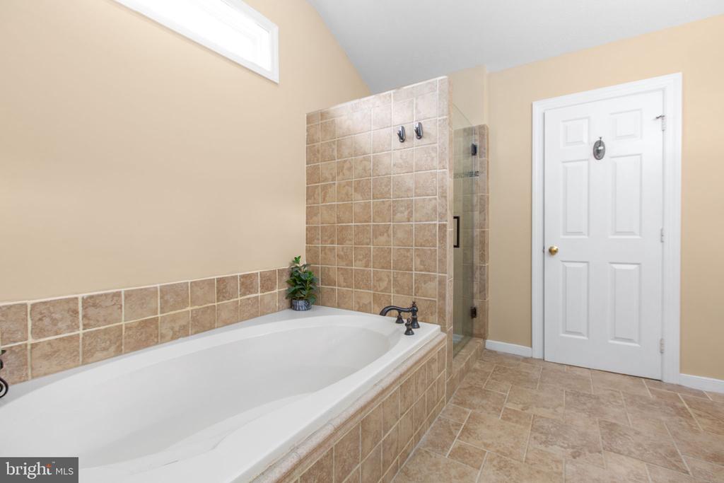 5416 HAZEL COURT