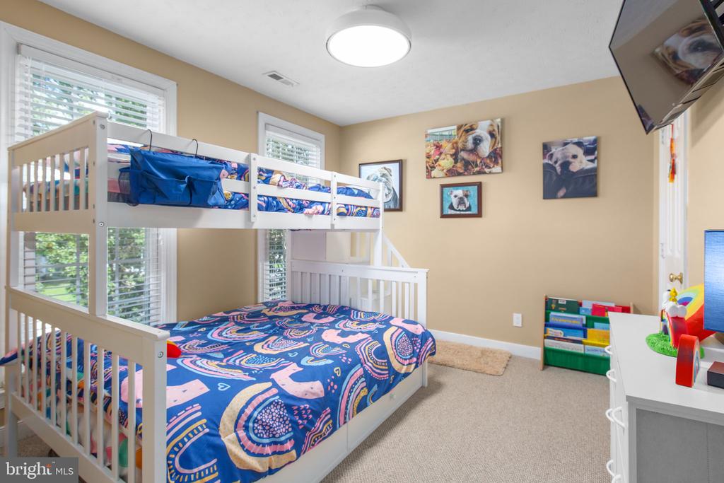 5416 HAZEL COURT