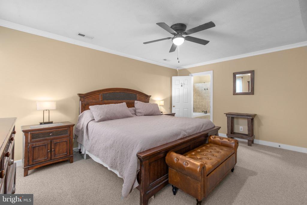 5416 HAZEL COURT