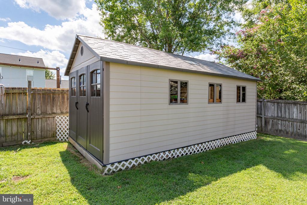 5416 HAZEL COURT