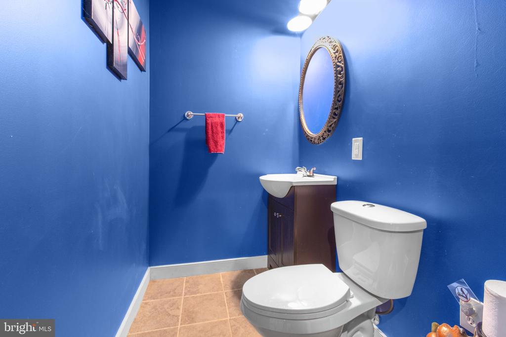 5416 HAZEL COURT