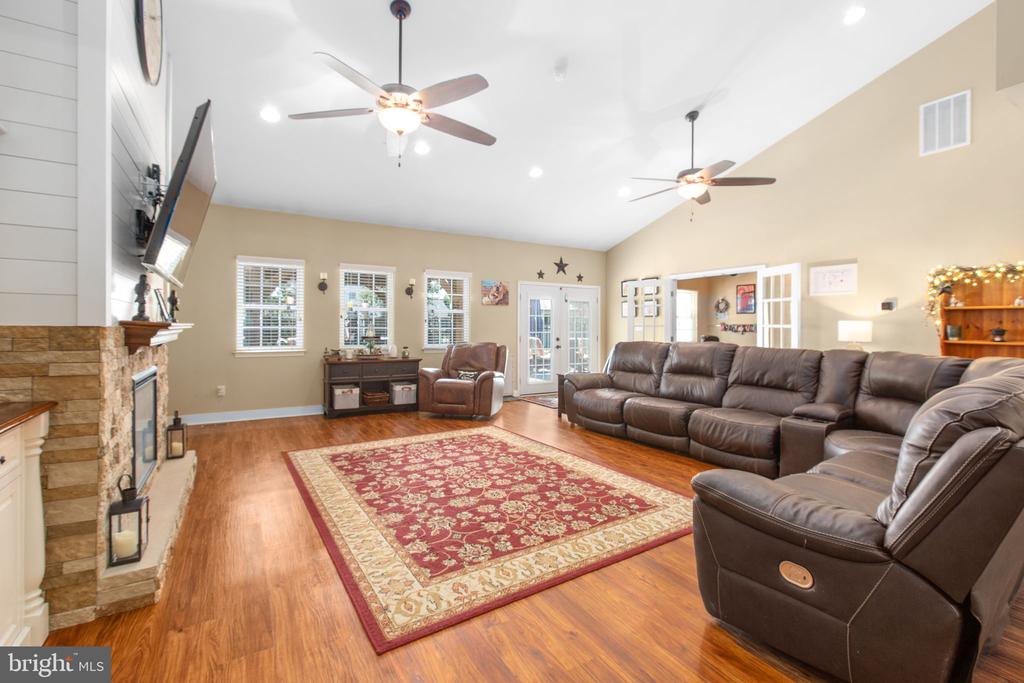 5416 HAZEL COURT