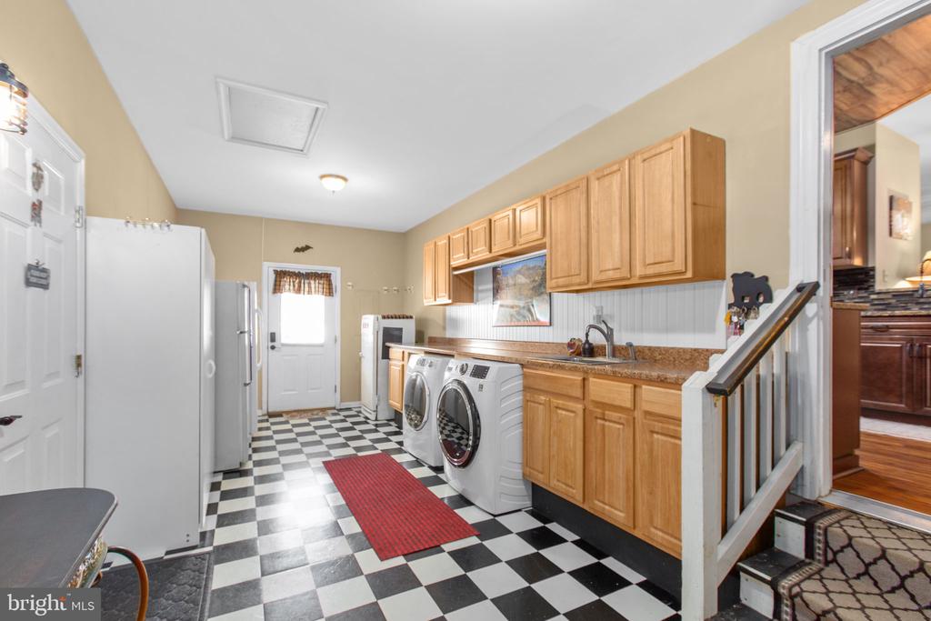 5416 HAZEL COURT