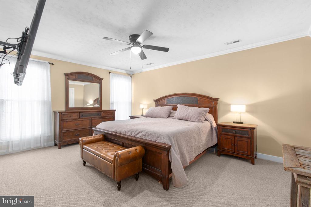 5416 HAZEL COURT