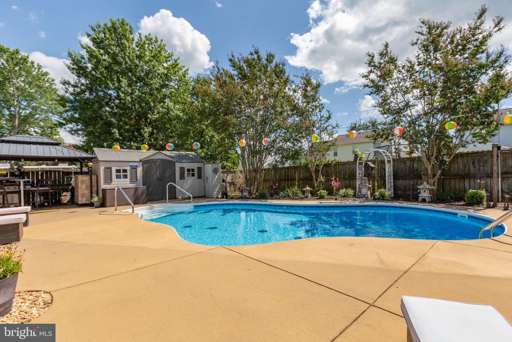 5416 HAZEL COURT